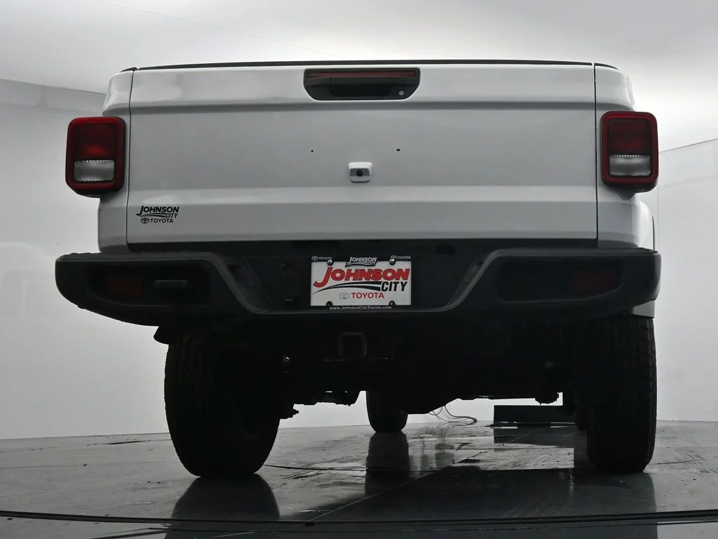 Used 2021 White Jeep Sport image 34