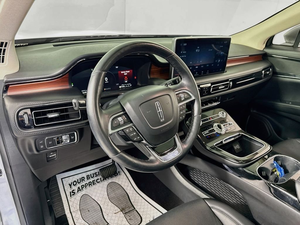 Used 2022 Silver Radiance Metallic Clearcoat Lincoln Reserve image 14