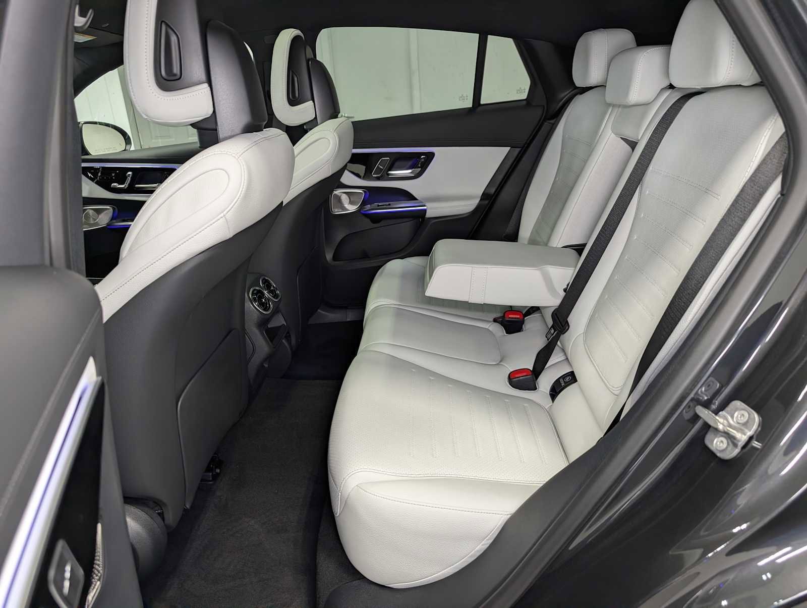 New 2026 Graphite Grey Metallic Mercedes-Benz GLC 300 image 19
