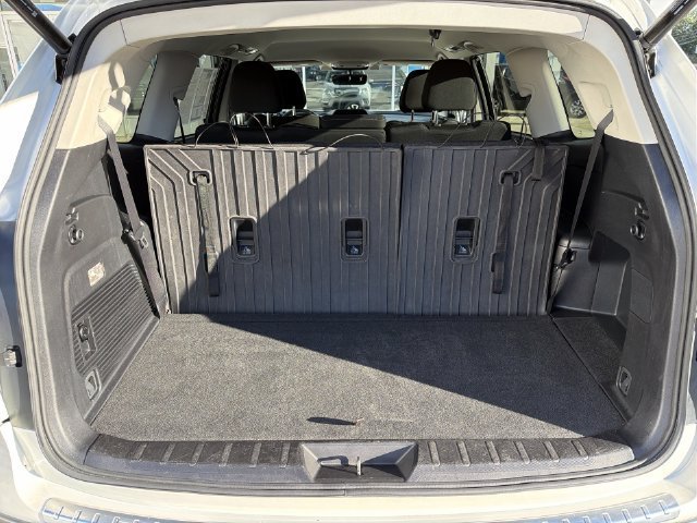 Used 2022 White Subaru Premium image 26