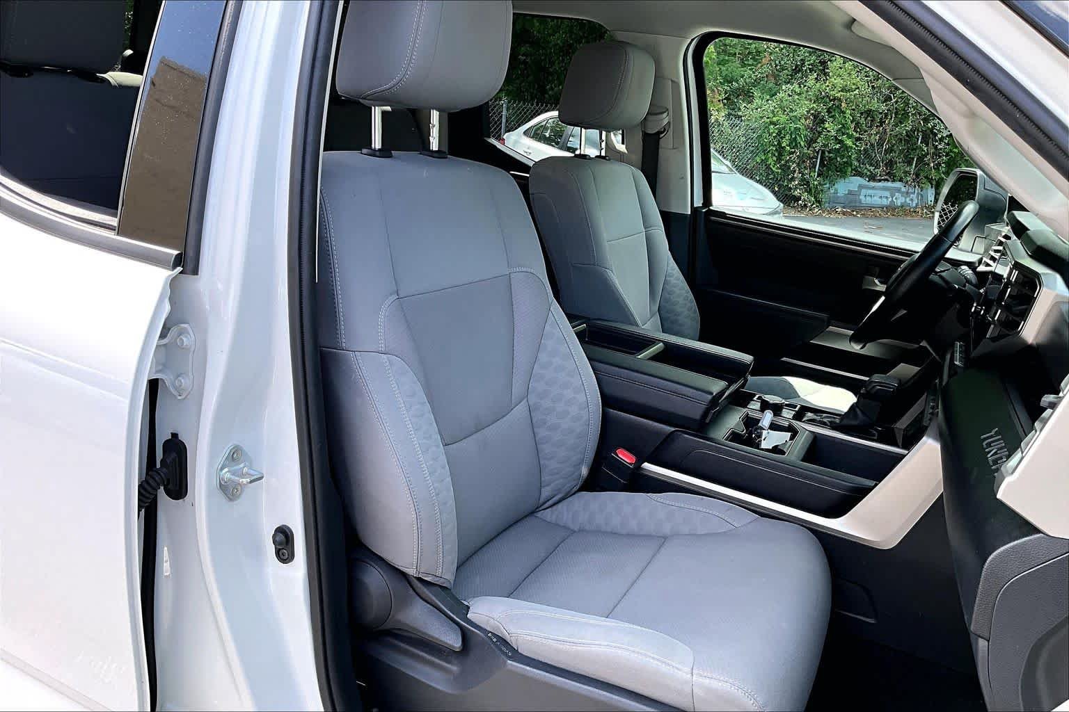 Used 2023 Ice Cap Toyota SR5 image 9