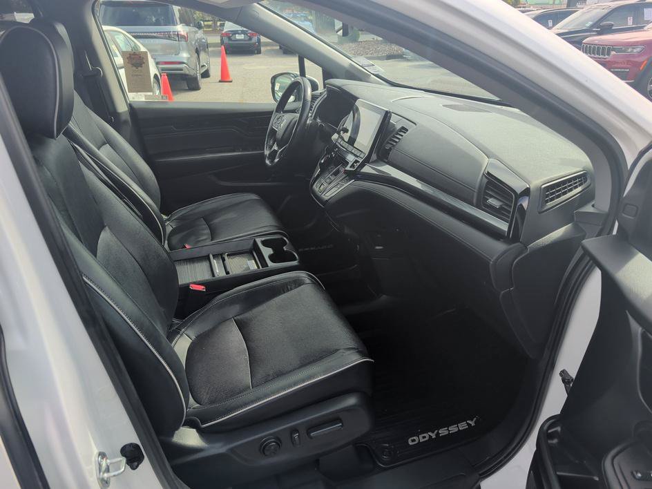 Used 2022 Platinum White Honda Elite image 12