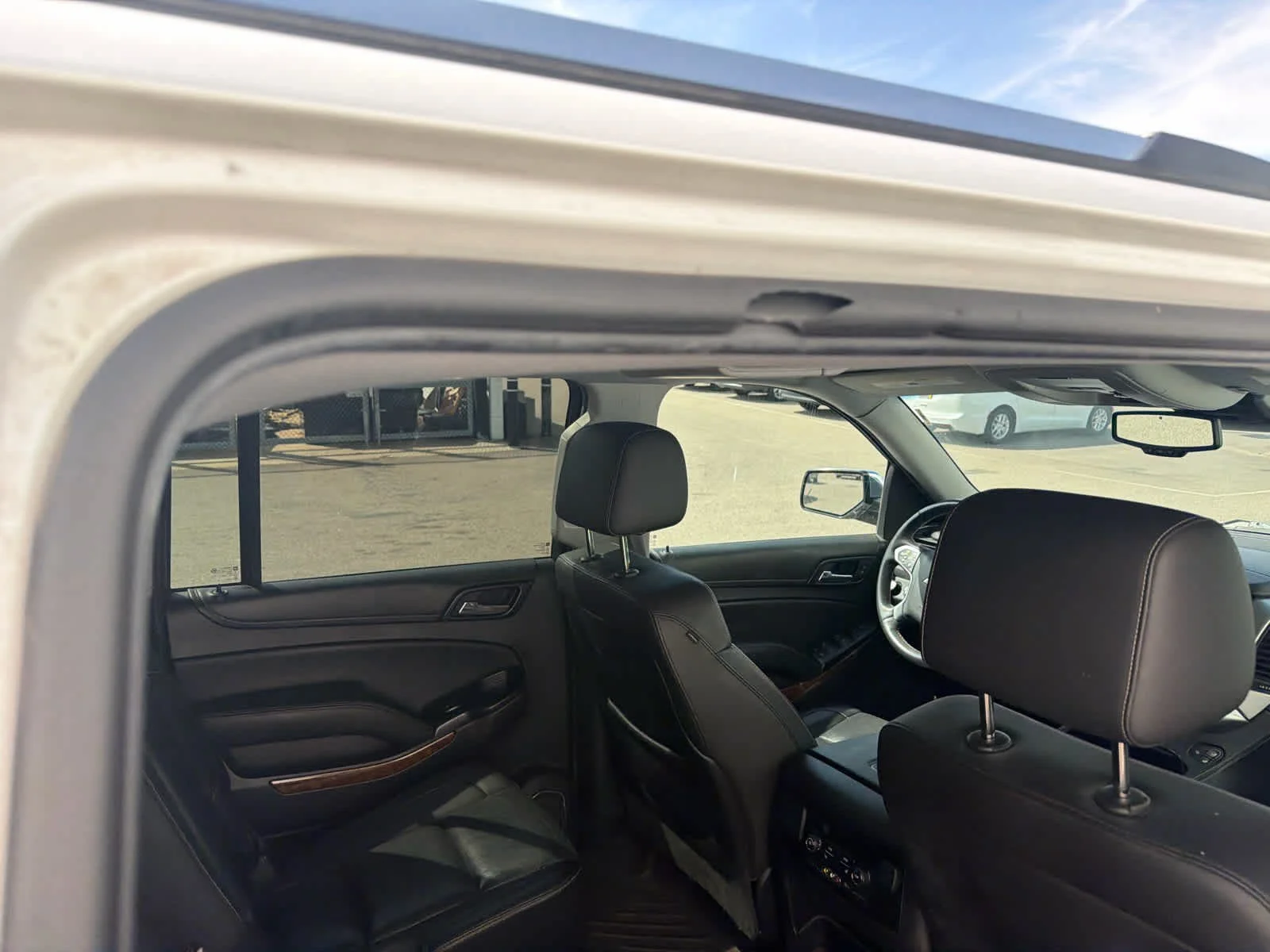 Used 2016 Iridescent Pearl Tricoat Chevrolet LTZ image 7