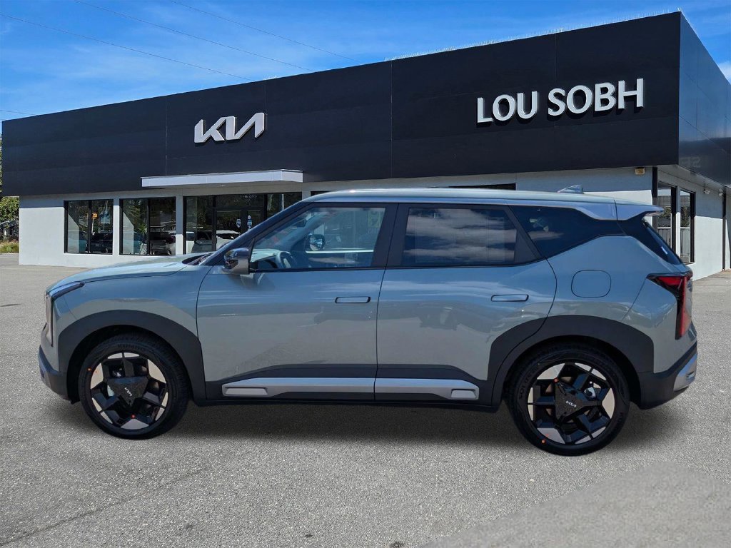 New 2027 Iceberg Green Kia S image 7