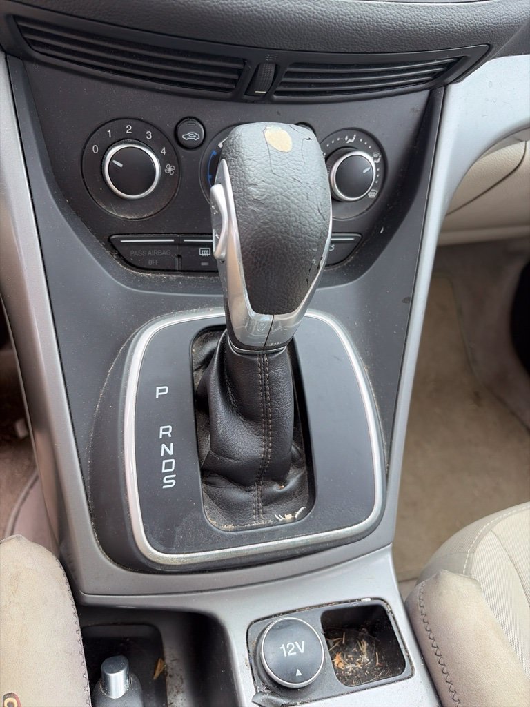 Used 2013 Gray Ford SE image 18