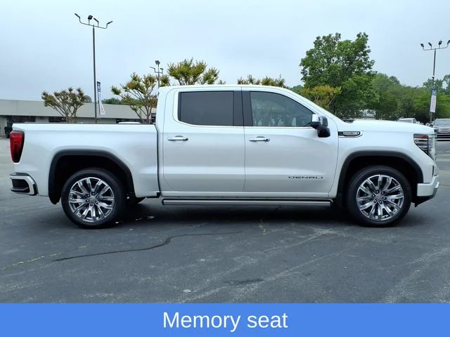 Used 2024 White GMC Denali image 33