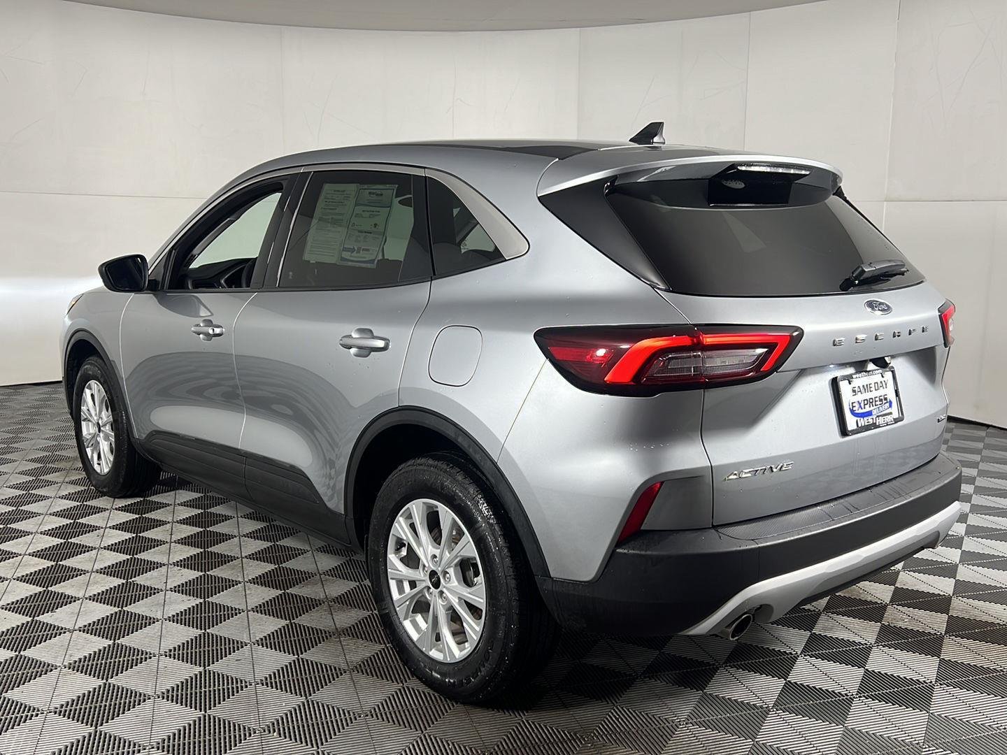 Used 2023 Iconic Silver Ford Active image 8