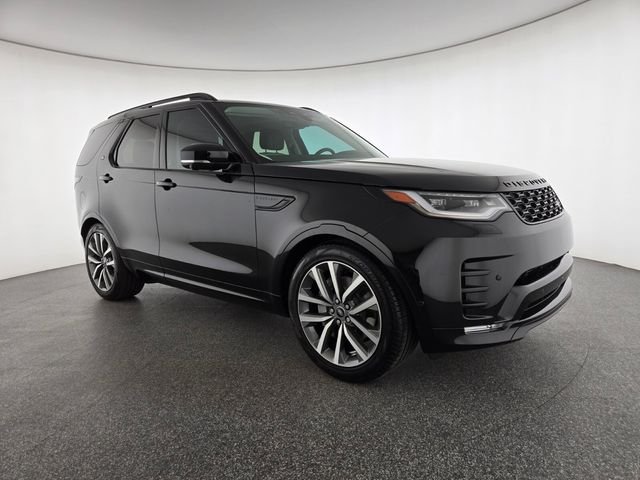 Used 2025 Black Land Rover Dynamic SE image 15
