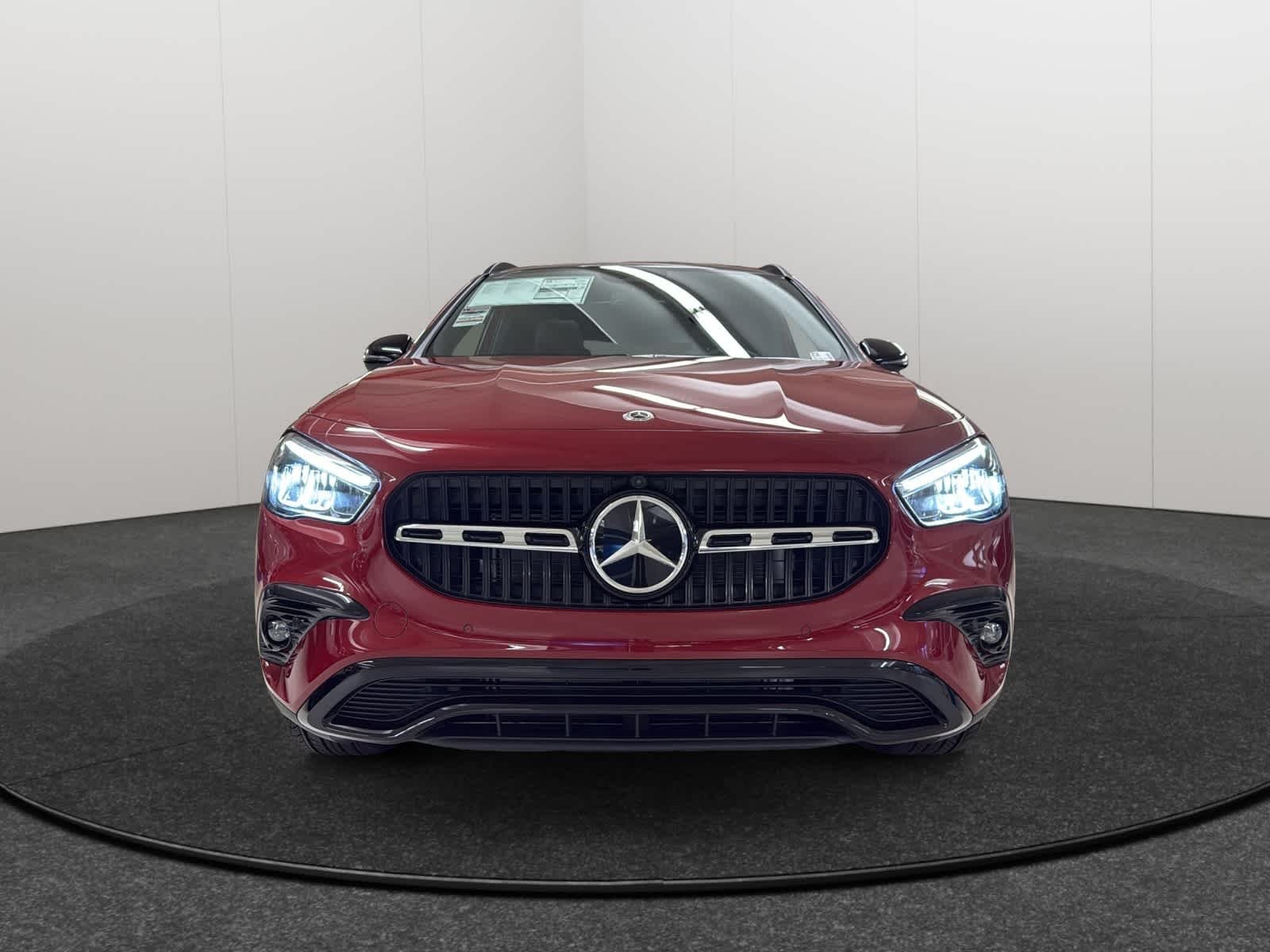 New 2026 MANUFAKTUR Patagonia Red Metallic Mercedes-Benz GLA 250 image 2