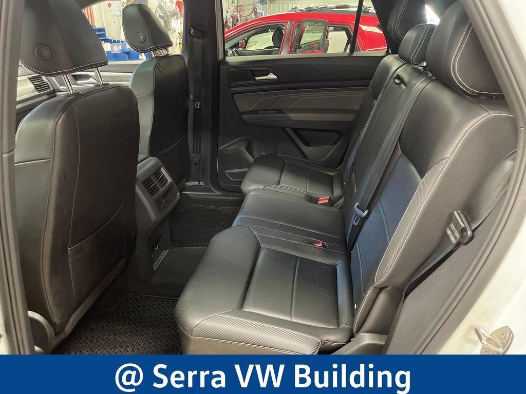 Used 2023 Pure White Volkswagen 3.6L V6 SE w/Technology image 29