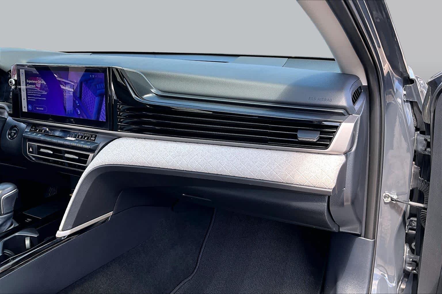 Used 2025 UNDERGROUND Toyota XLE image 19