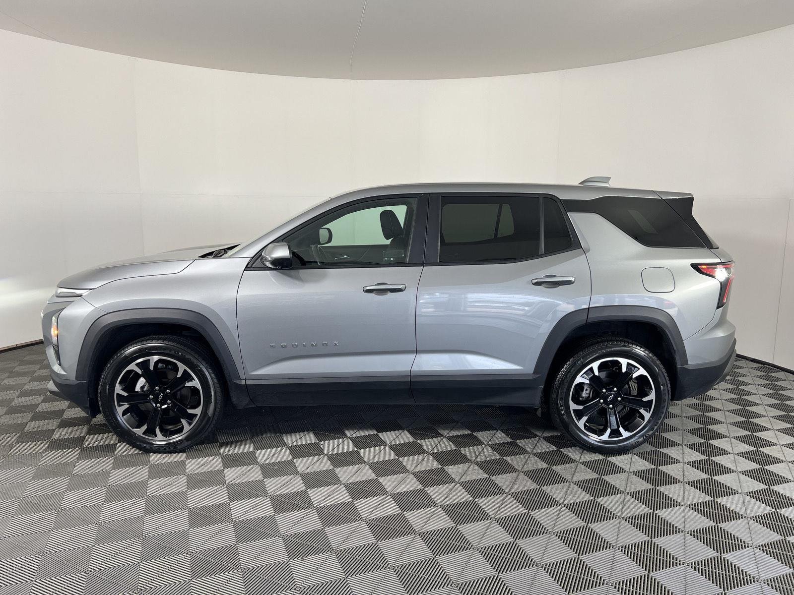 Used 2025 Sterling Gray Metallic Chevrolet AWD LT image 26
