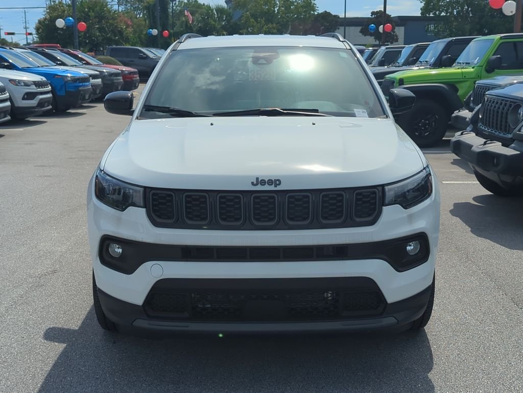New 2026 Bright White Clear-Coat Exterior Paint Jeep Latitude image 10