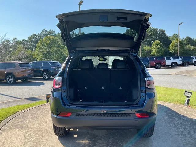 New 2026 Fathom Blue Pearl Coat Jeep Latitude image 23