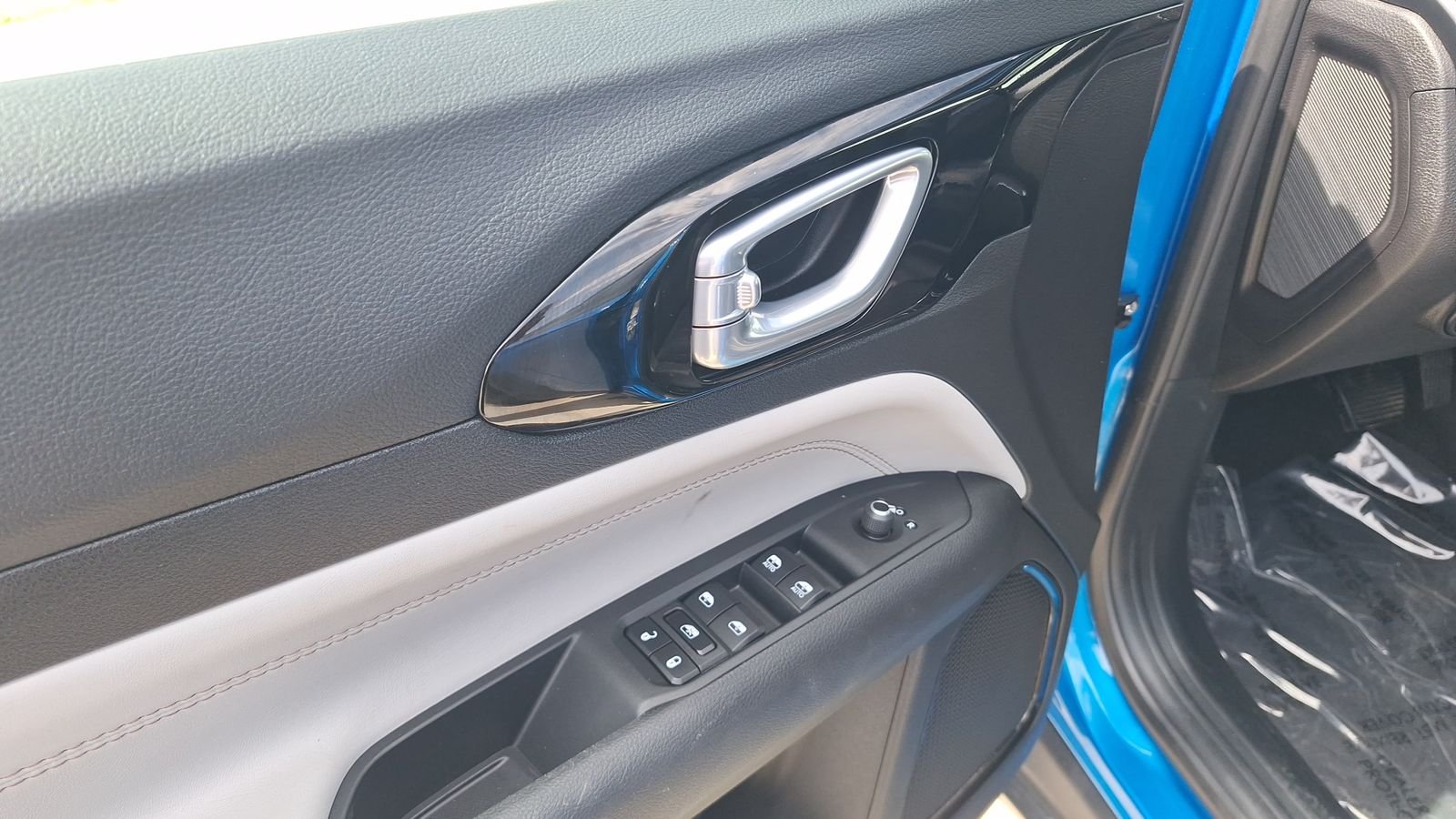 Used 2024 Blue Jeep Limited image 17
