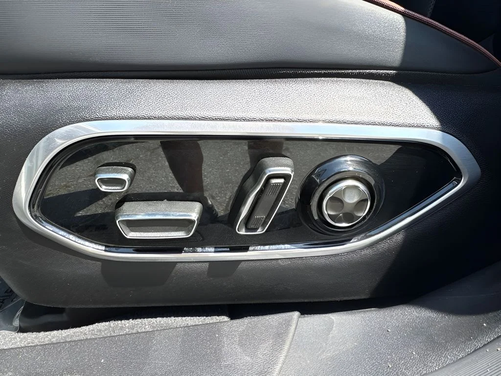 Used 2024 White Jeep Launch Edition image 10
