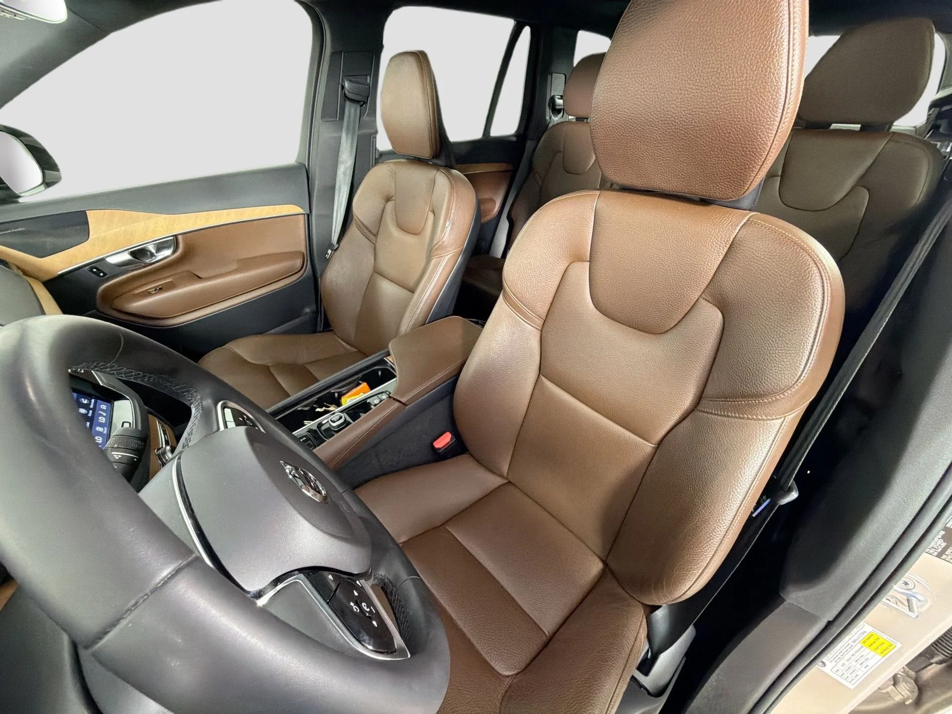 Certified Used 2023 Bright Dusk Volvo Plus image 21