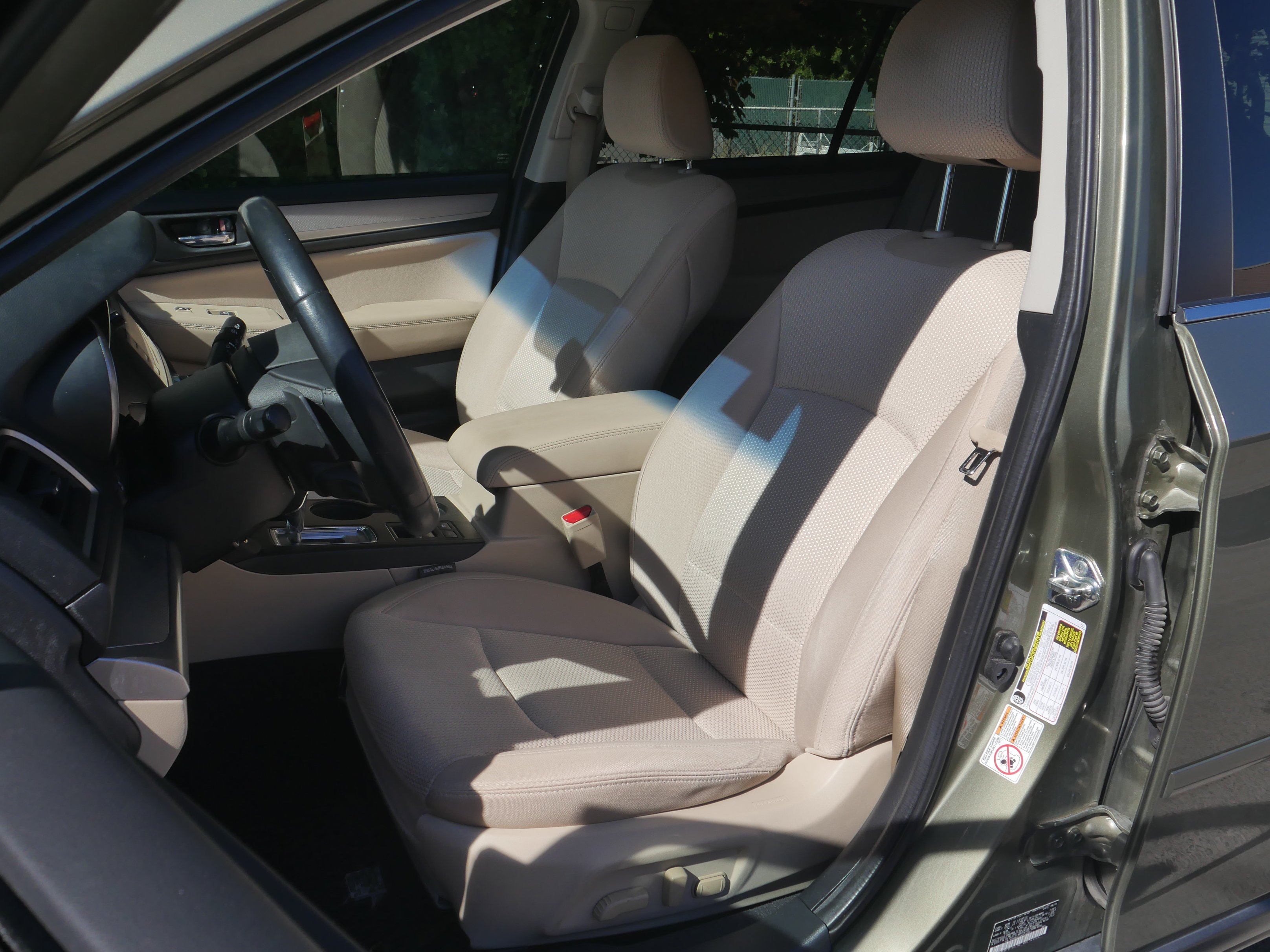 Used 2016 Wilderness Green Metallic Subaru 2.5i Premium image 21
