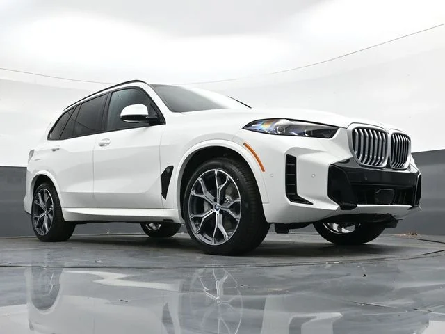 Used 2026 White BMW xDrive40i image 28