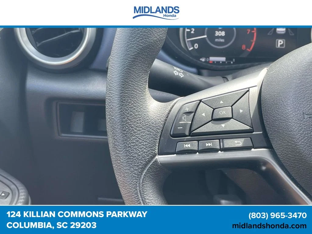 2025 Nissan Versa Sedan SV - Photo 21