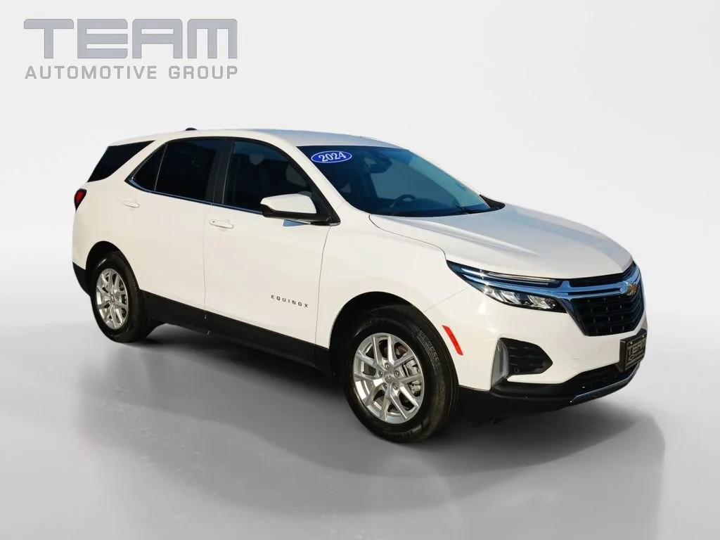 Used 2024 Summit White Chevrolet LT image 1