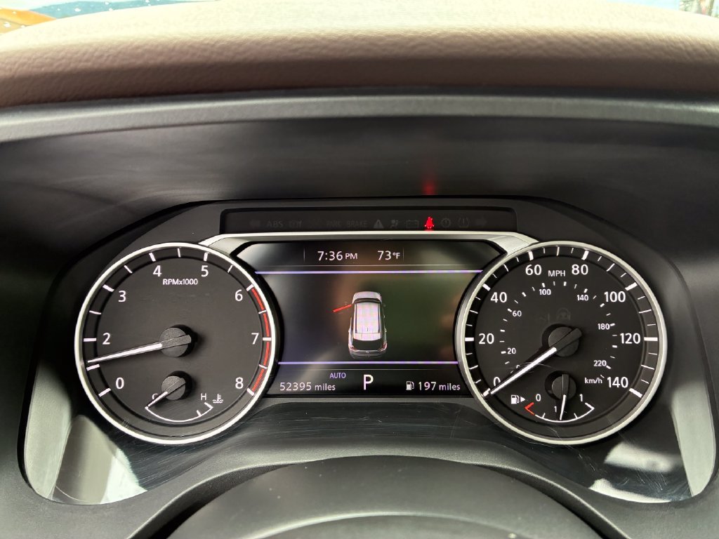 Used 2022 Gray Nissan SL image 12