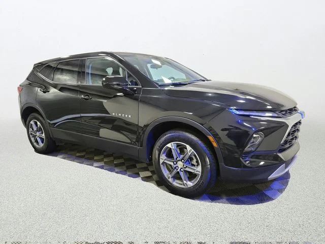 Used 2025 Black Chevrolet LT image 25