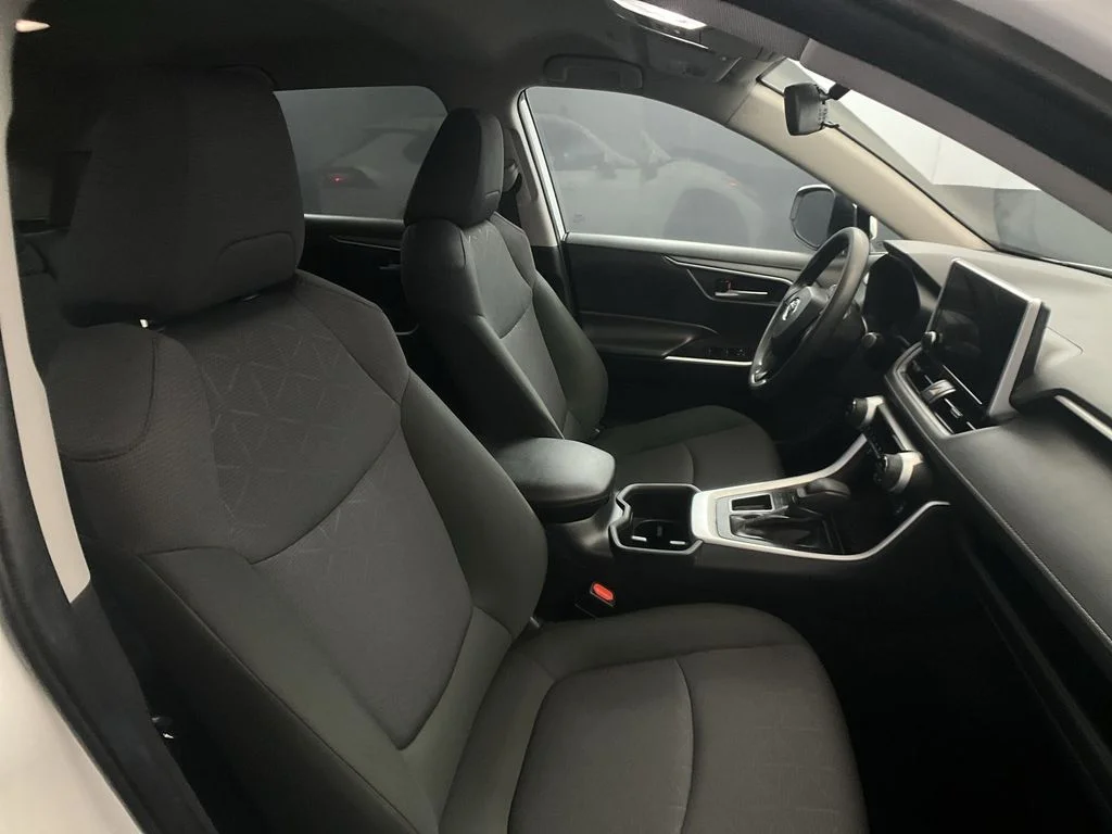 Used 2025 Ice Toyota XLE image 26