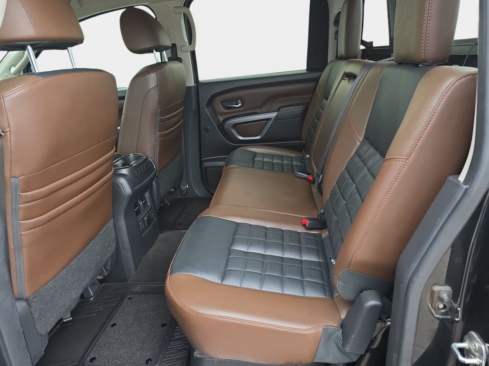 Used 2018 Black Nissan Platinum Reserve image 17