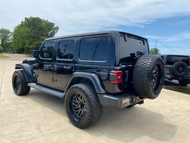 Used 2020 Black Jeep Unlimited Sahara image 9