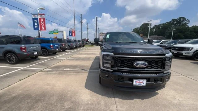 New 2026 Agate Black Metallic Ford XL image 4