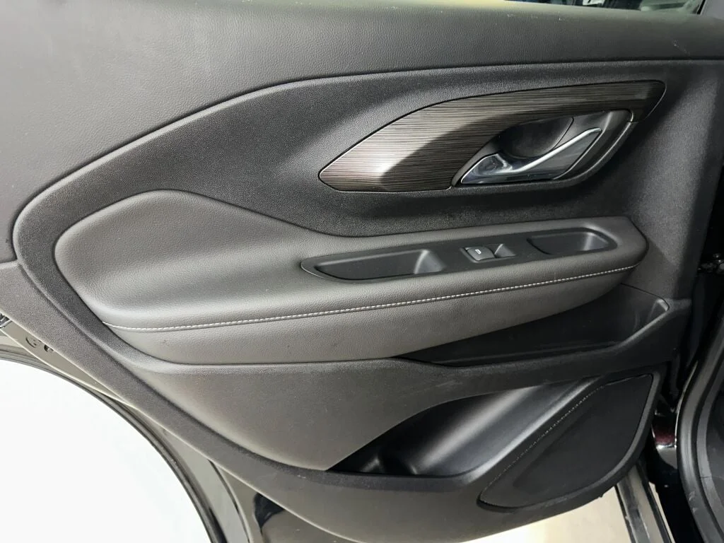 2023 GMC Terrain SLE - Photo 17
