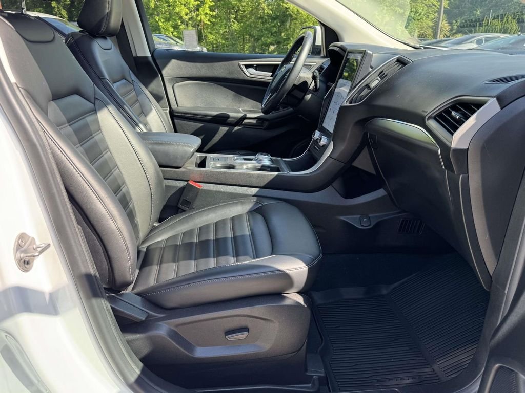 Used 2022 White Ford SEL image 14