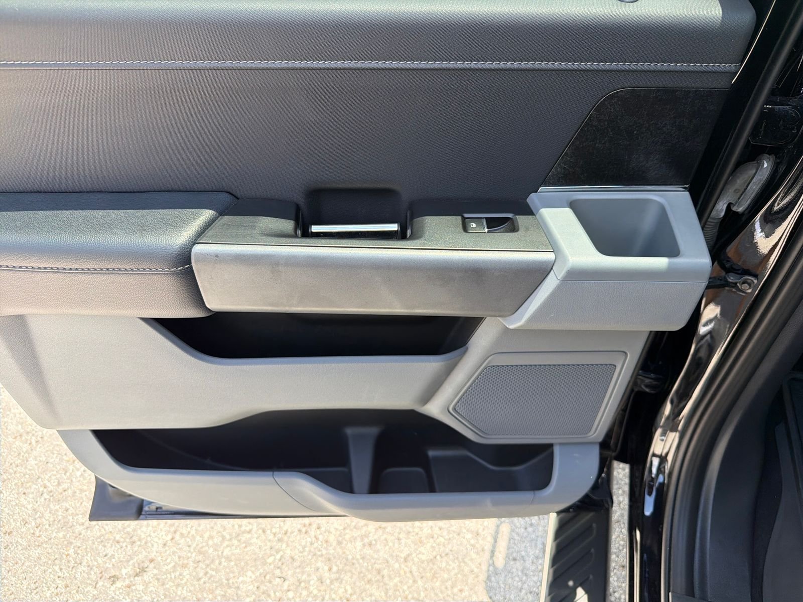 Used 2023 Black Ford XLT image 25