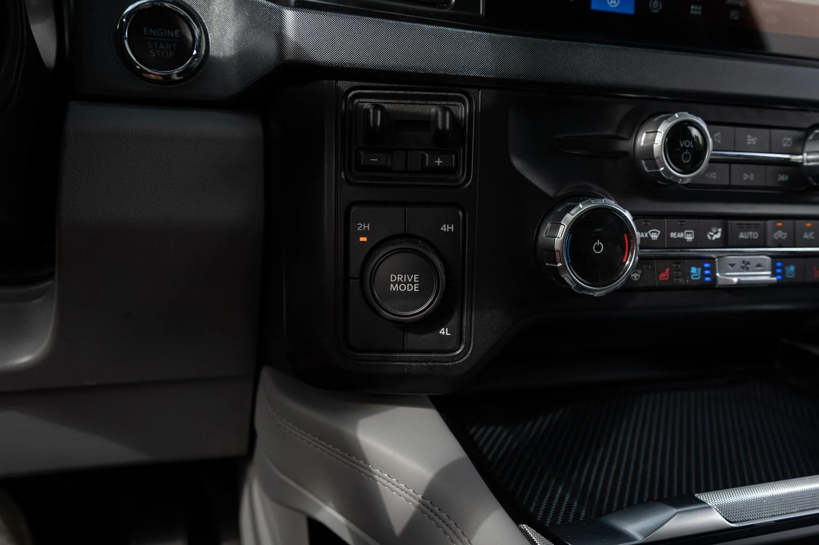 Used 2024 Black Ford Limited image 53