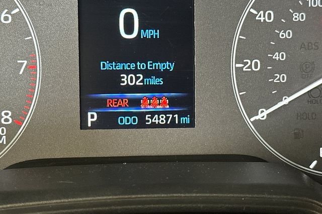 Certified Used 2025  Toyota LE image 30