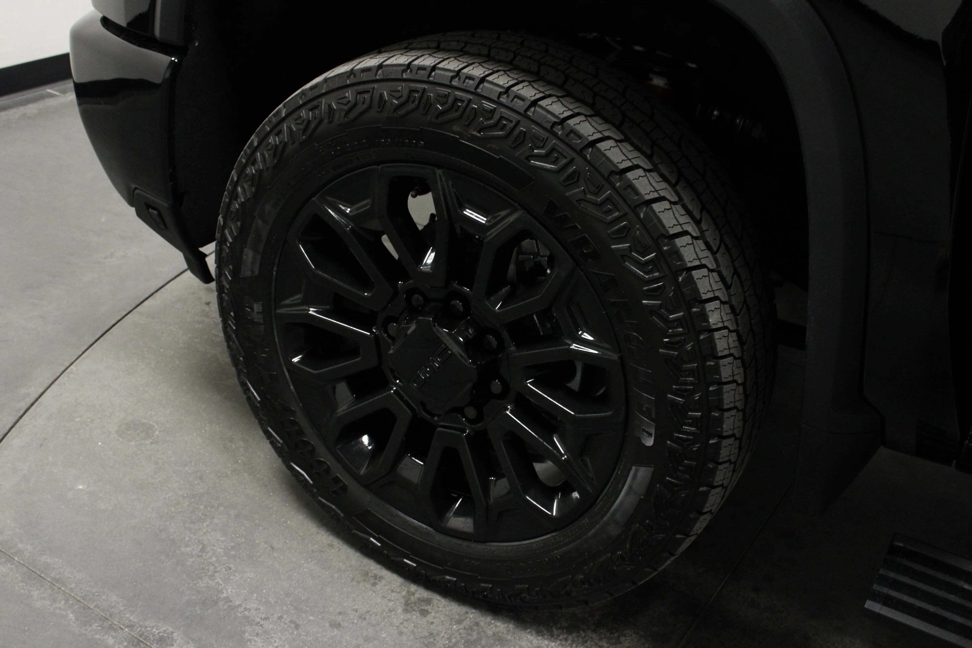 New 2026 Black Chevrolet High Country image 10