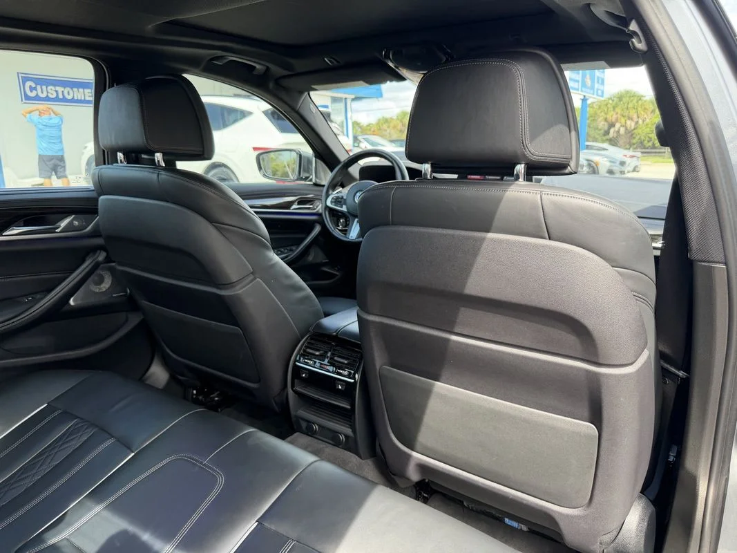 Used 2018  BMW M550i xDrive image 15