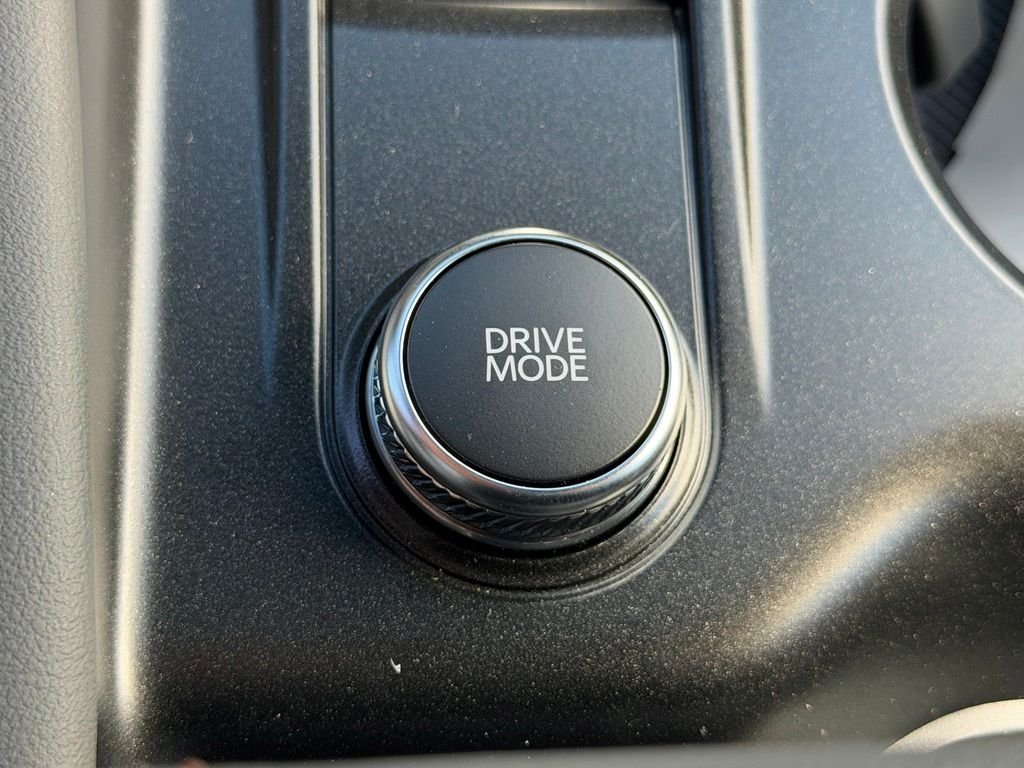 New 2027 Carbonized Gray Metallic Ford Active image 16