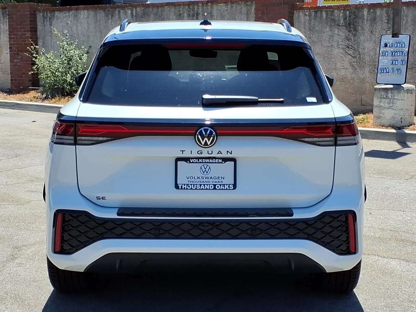 New 2026 Opal White Pearl Volkswagen 2.0T SE image 4