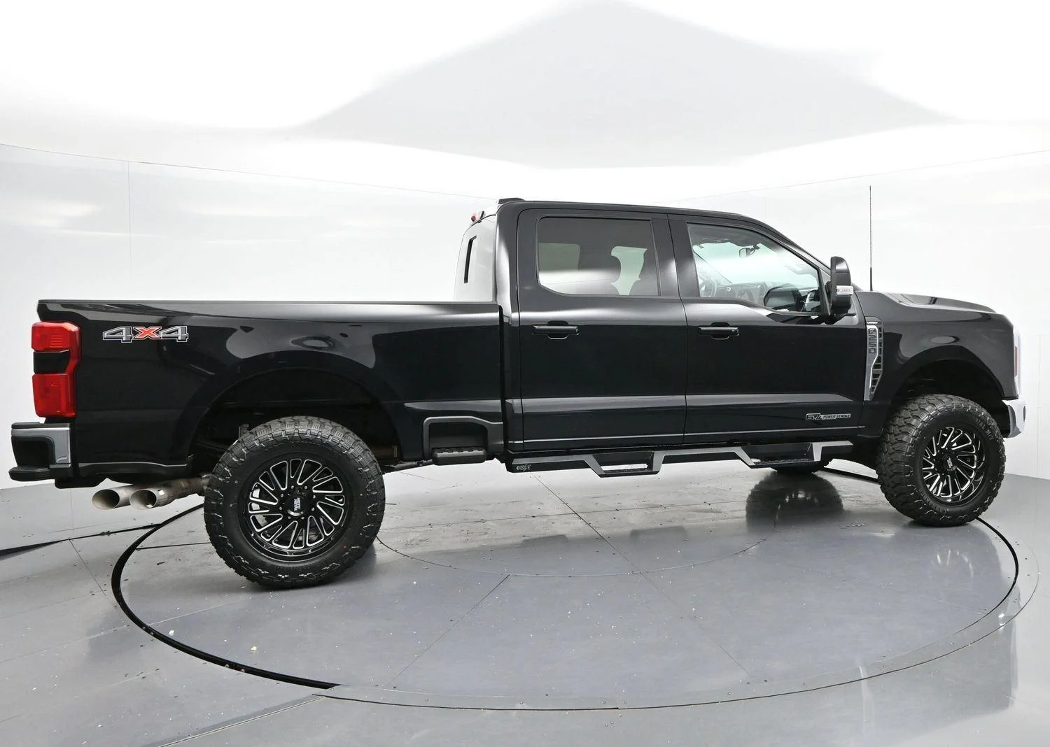Used 2024 Agate Black Ford LARIAT image 8