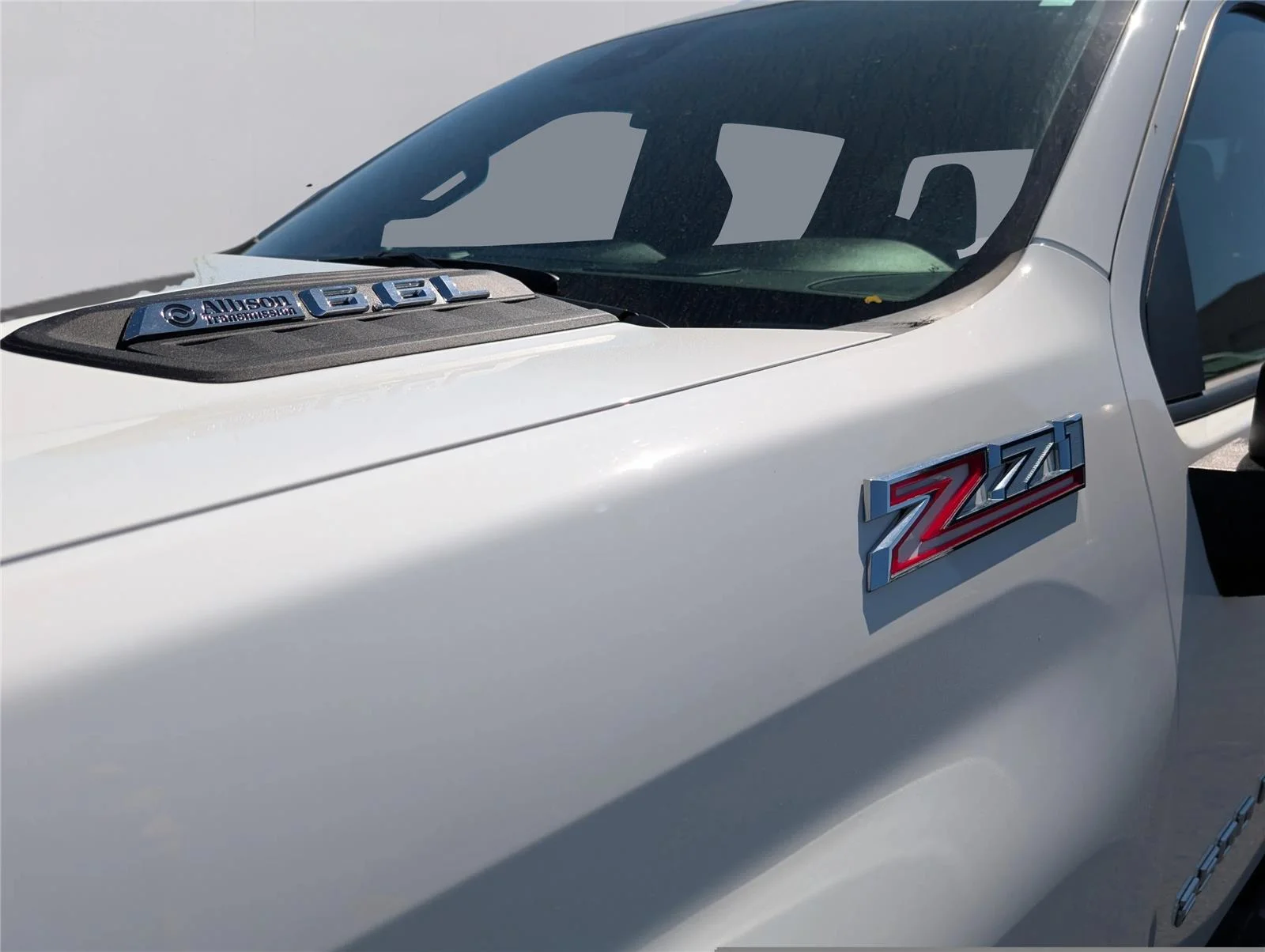 Used 2025 Summit White Chevrolet Custom image 11