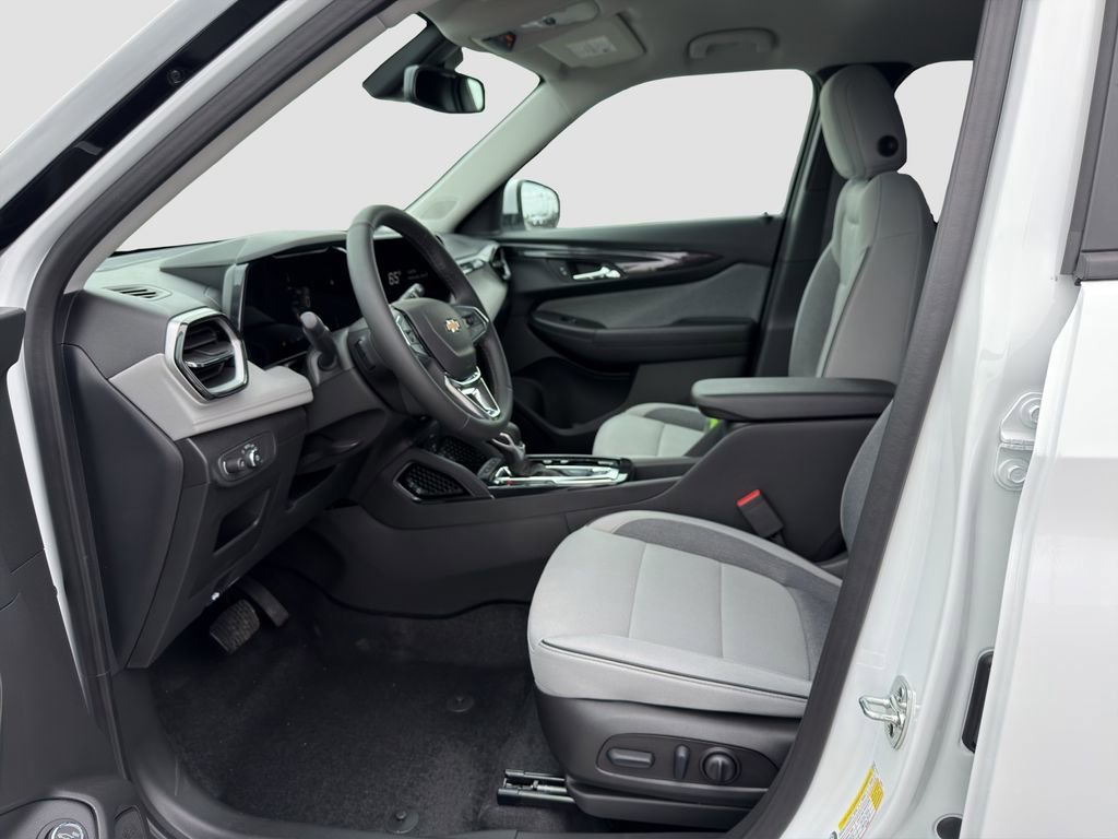 New 2026 Summit White Chevrolet LT image 9