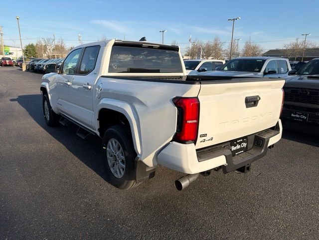 New 2026 White Toyota SR5 image 9