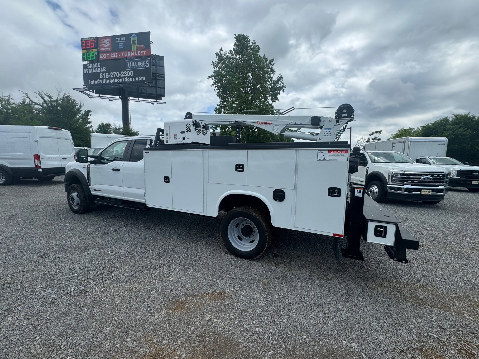New 2026 Oxford White Ford F-550® XL image 4