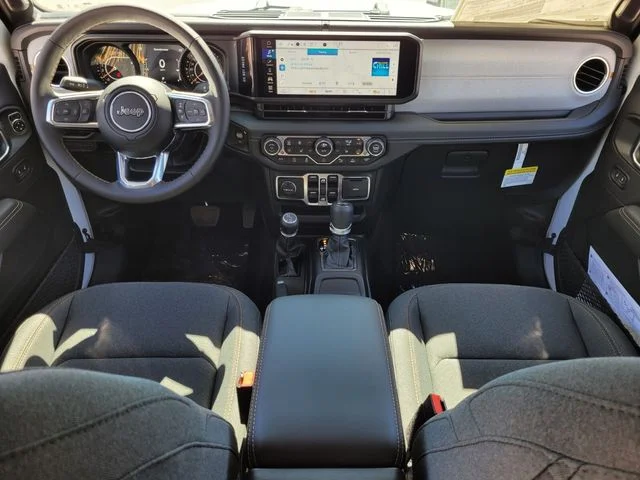 2025 Jeep Wrangler 4-Door Sahara - Photo 16