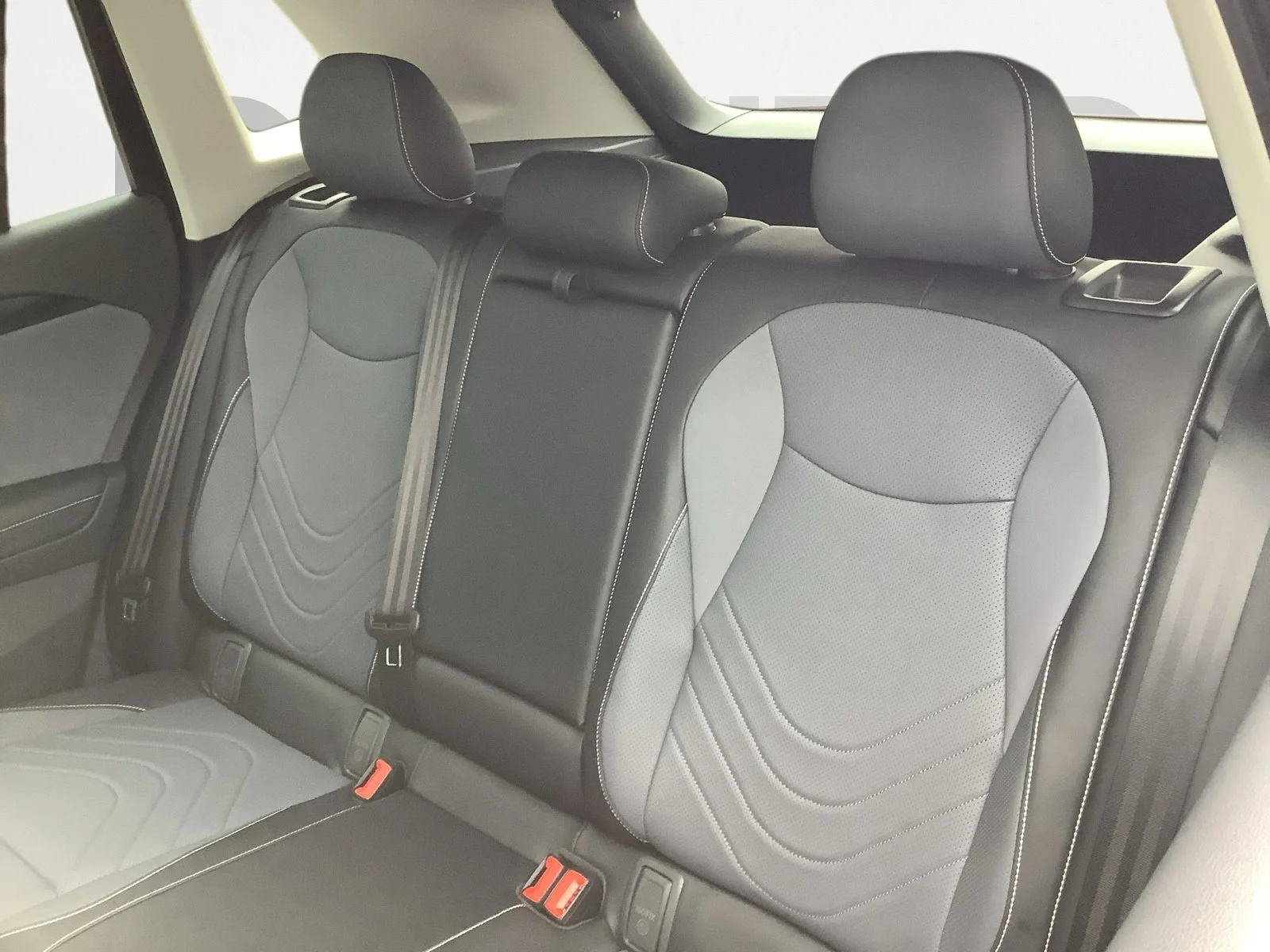 New 2026 DEEP BLACK PEAR Volkswagen SE image 21