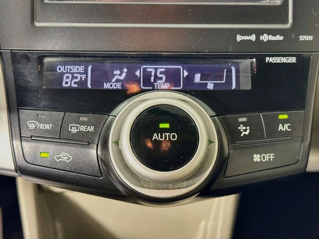 Used 2013 Blue Toyota Five image 18