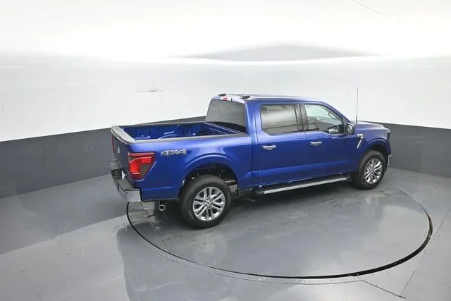 New 2026 Blue Ford XLT image 32