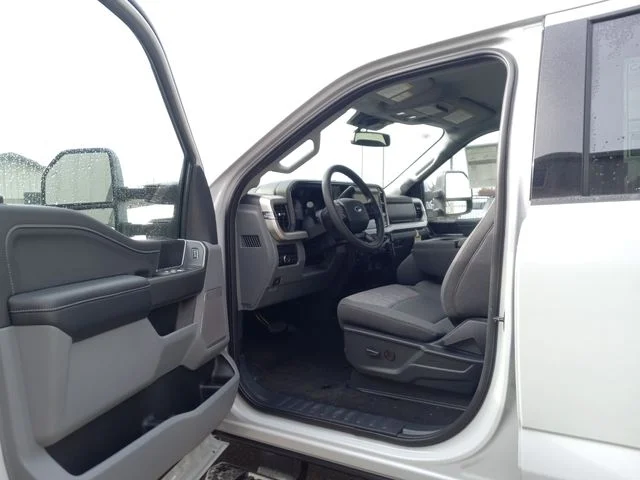 New 2026 Avalanche Ford XLT image 9